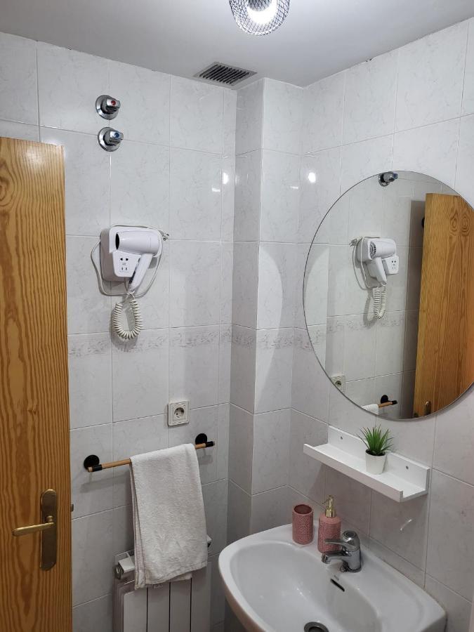 Casa Rural Reyes Nuévalos エクステリア 写真